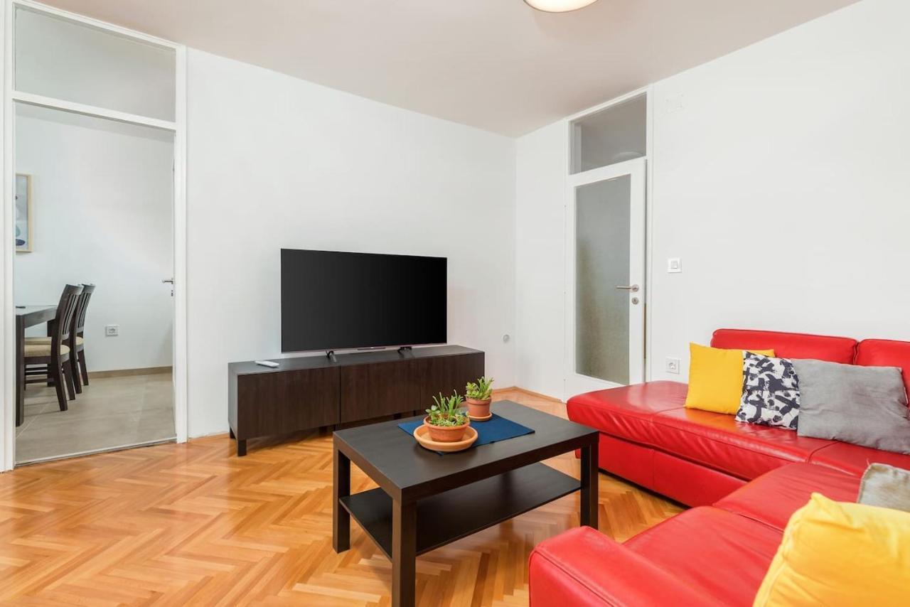 Apartament Sunny Aura - Spacious And Bright, With Parking