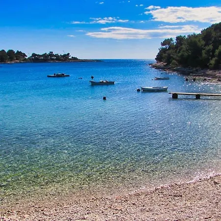 Sunny Aura Beach Apartment - Spacious And Bright, With Parking Pula Exterior photo