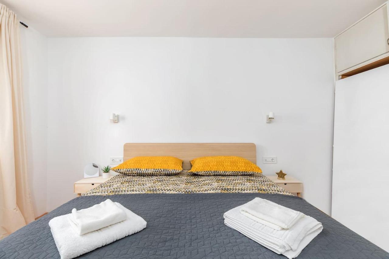 Apartment Sunny Aura - Spacious And Bright, With Parking
