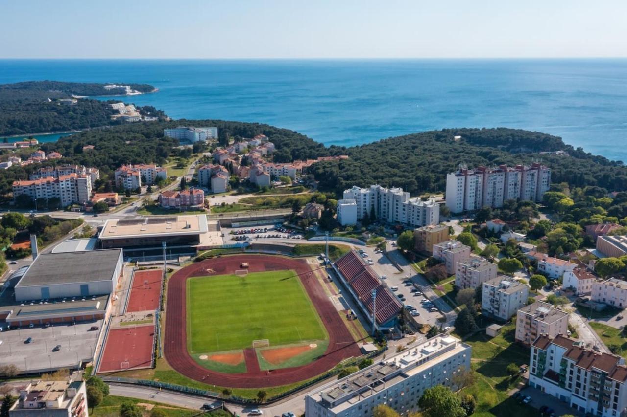 Sunny Aura - Spacious And Bright, With Parking Pula