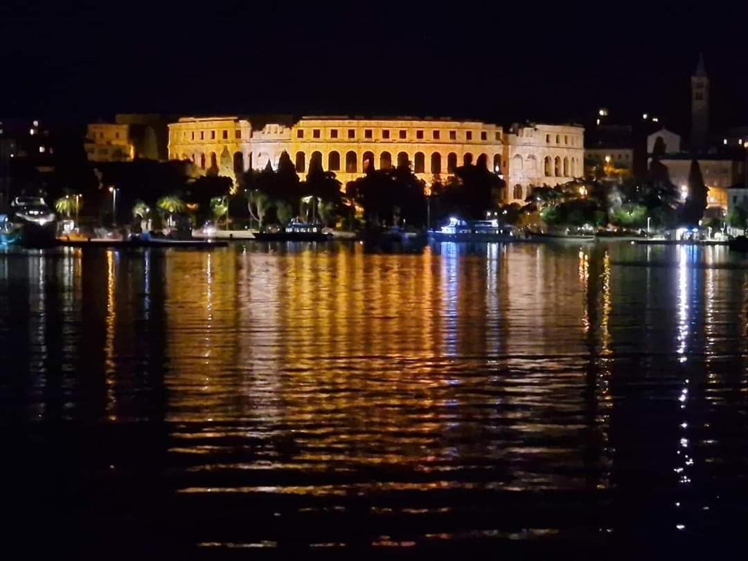 Sunny Aura - Spacious And Bright, With Parking * Pula