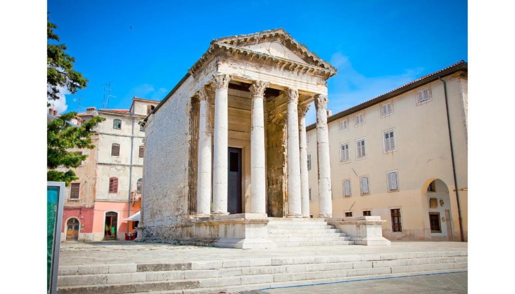 Sunny Aura - Spacious And Bright, With Parking Apartment Pula